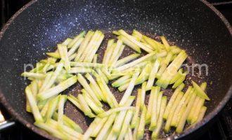 Шаг 12 - «Рисовая лапша с кабачками и курочкой»