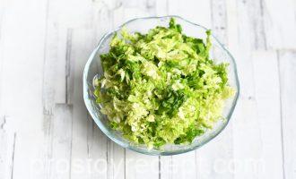 Шаг 4 - «Салат с копченой курицей, ананасом сыром и кукурузой»