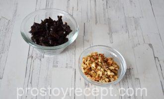 Салат курица с черносливом и грецким орехом Шаг 4 - «Салат курица с черносливом и грецким орехом»