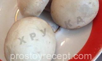 Шаг 2 - «Салат из пупков (желудочков) с соусом Мацони»