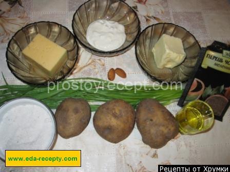 Картофель фаршированный сыром со сметаной и зеленым луком