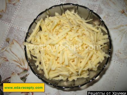 Картофель фаршированный сыром со сметаной и зеленым луком