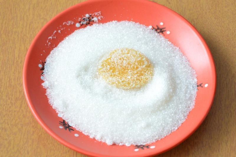 И вот, наши ароматные кусочки имбиря, еще согревающие от только
