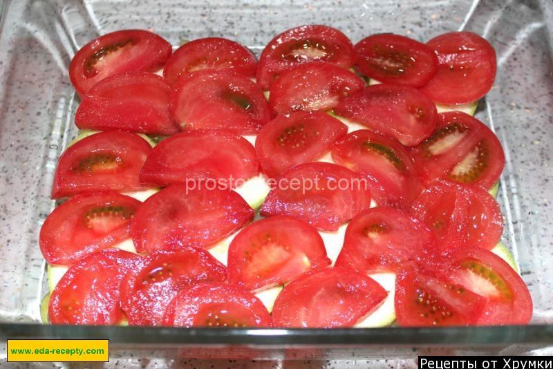 Запеканка с томатами сыром и кабачками