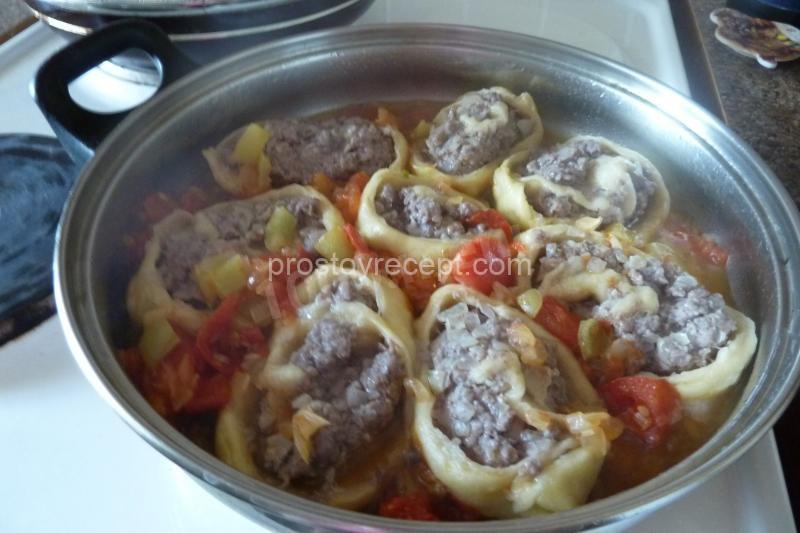 Теперь позвольте мясу и соусу нежно обнять друг друга в