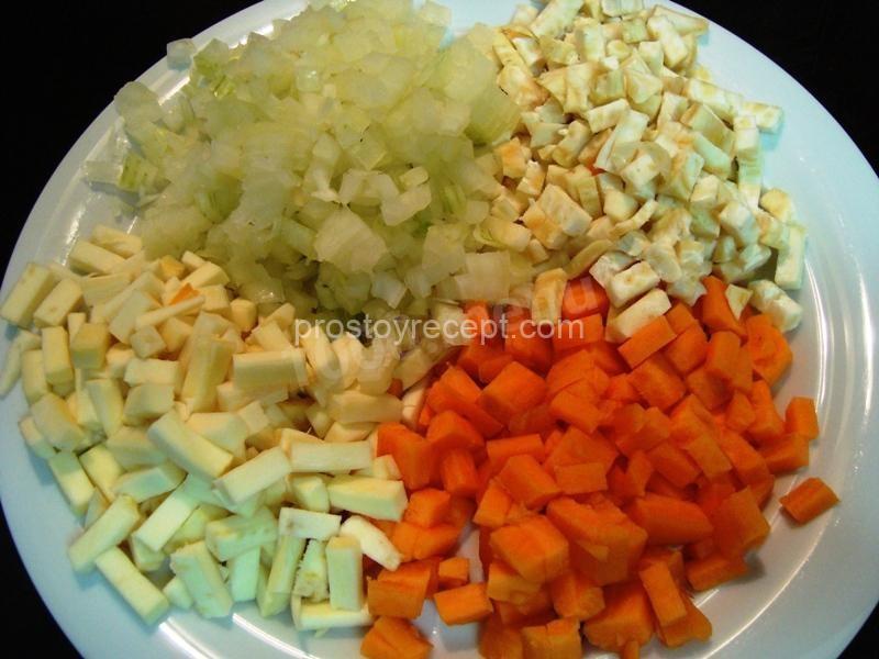 Сливочный суп из куриной грудки с грибами