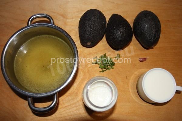 Основа нашего супа – бульон. Используйте любой по вашему вкусу: