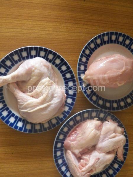 Разделим лаваш на удобные для работы отрезки, предвкушая, как скоро