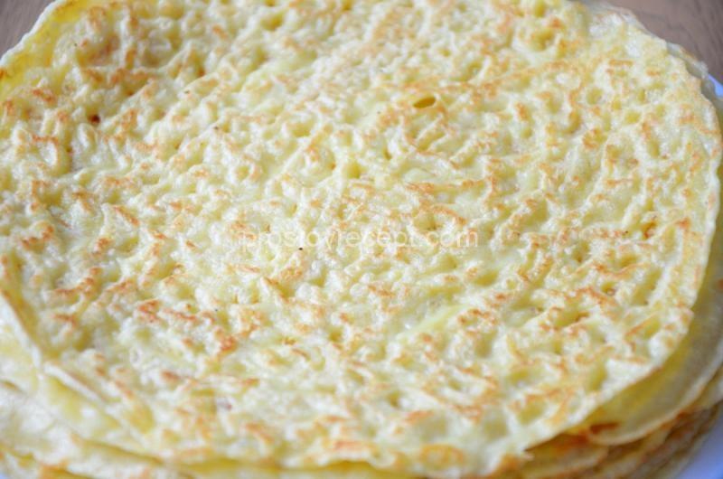 Блинный пирог с курицей и грибами Улитка