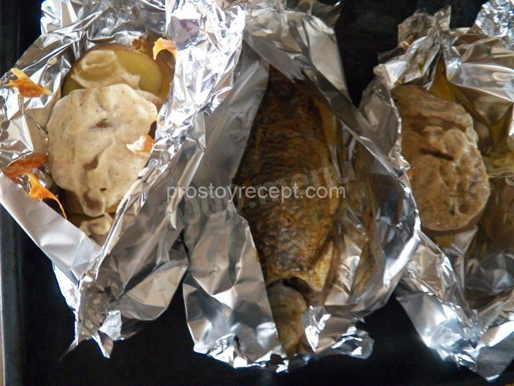 Помазать соусом через час.