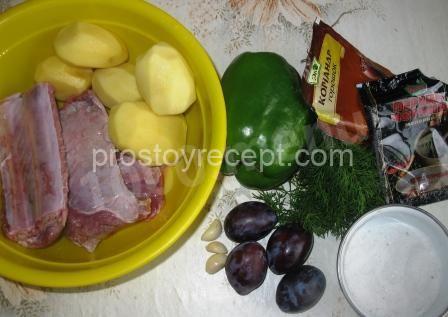 Запеченный картофель с ребрышками