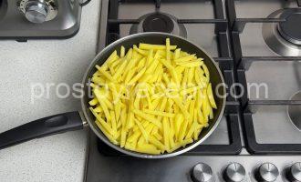 Картофель соломкой жареный Картофель соломкой жареный - Шаг 10