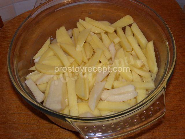 Запеченный картофель в майонезе с беконом в духовке