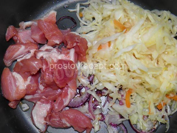 Квашеная капуста с мясом в мультиварке