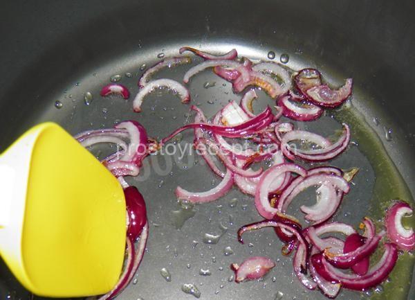 Квашеная капуста с мясом в мультиварке