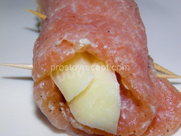 Свиные отбивные рулетики с начинкой из картофеля