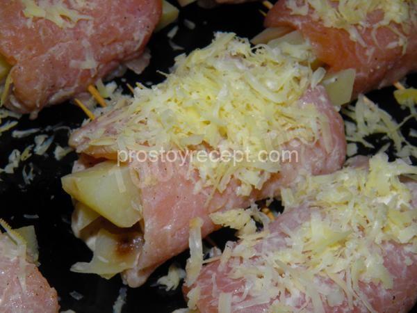 Свиные отбивные рулетики с начинкой из картофеля