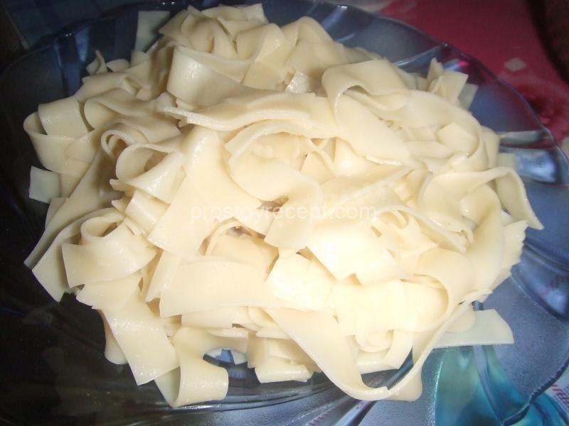 Паста с сыром и беконом