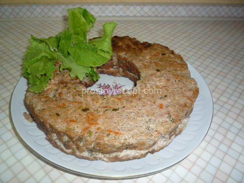 Мясное пасхальное кольцо с яйцами