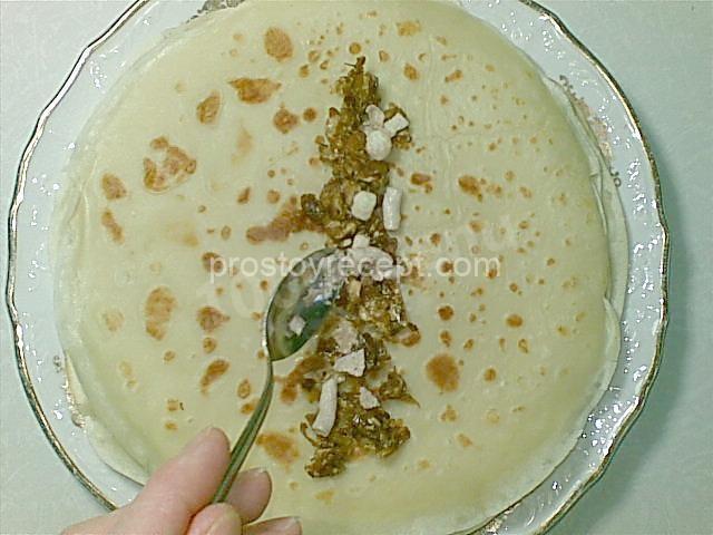 Розовые розы или блинчики на молочной сыворотке с розовым вареньем и мюсли