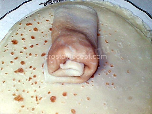 Розовые розы или блинчики на молочной сыворотке с розовым вареньем и мюсли
